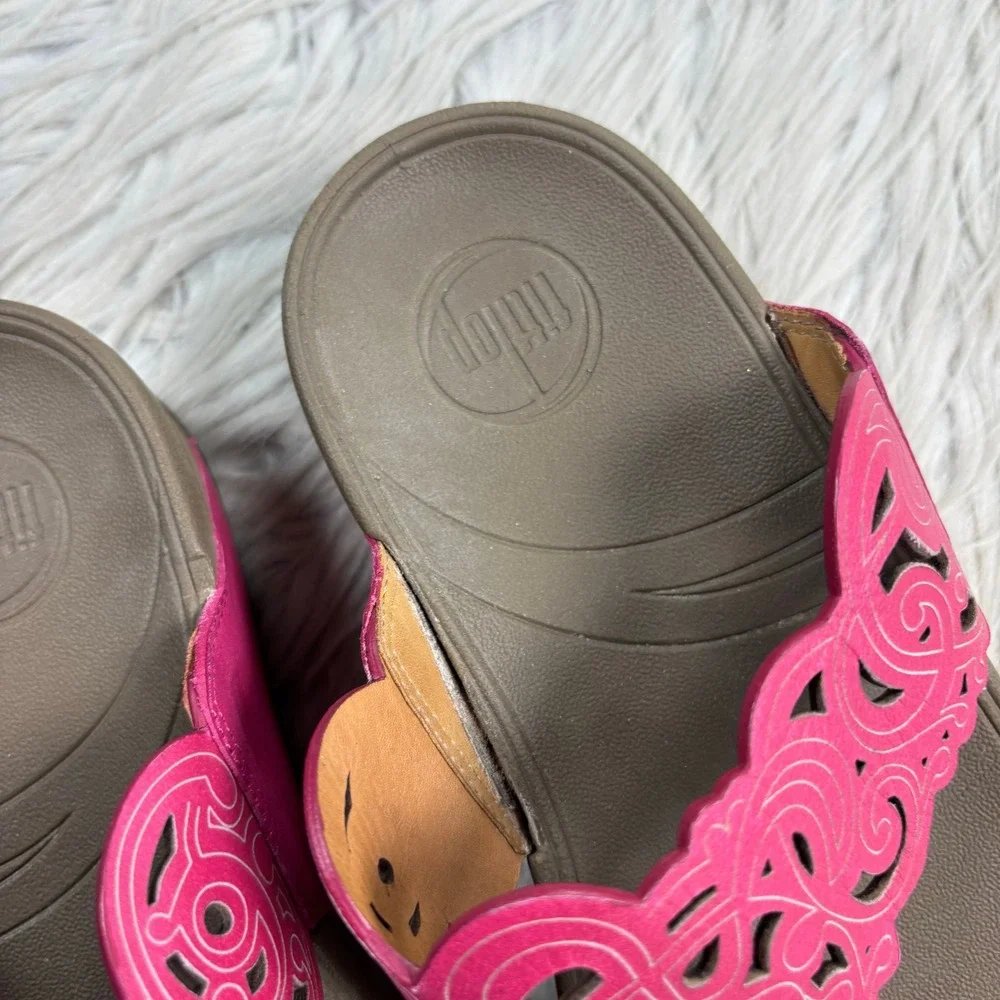 Fit Flop Women's 8 Pink Laser Cut Floral Thong Sandals Boho Artsy